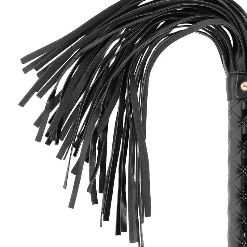 Fouet en cuir végan BEGME Black Edition