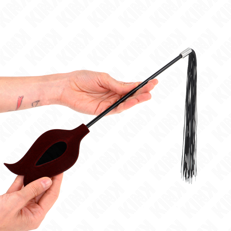 Fouet en silicone KINK avec pompon en forme de rose, 45 cm